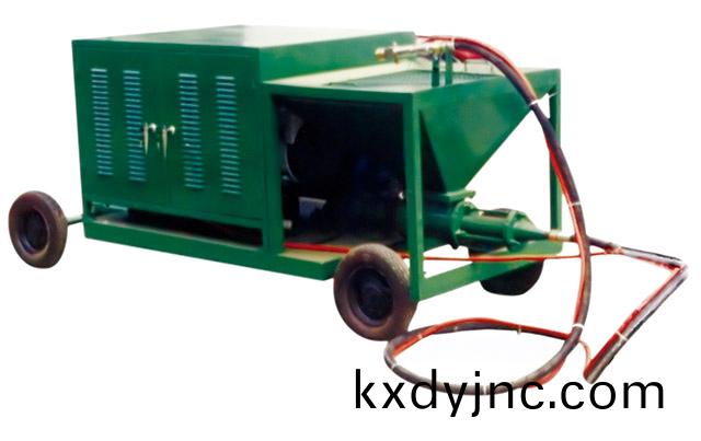 透氣型跑道施工(gong)噴塗機