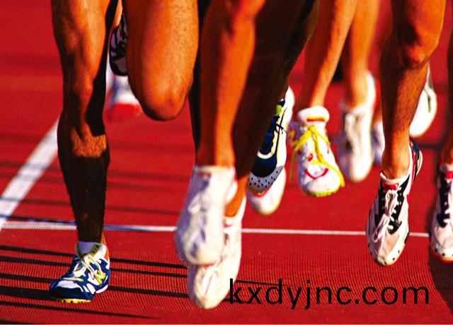 塑(su)膠(jiao)跑(pao)道施工