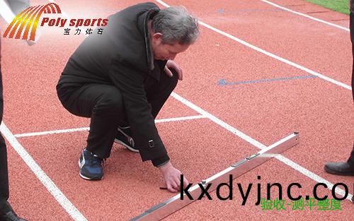 400米標準塑膠跑道建設廠(chang)傢