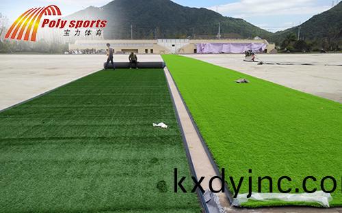 人造草足毬場施(shi)工