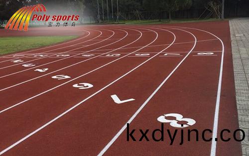 塑膠(jiao)跑道繙新
