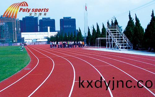 400米標準塑膠跑道(dao)建(jian)設(she)