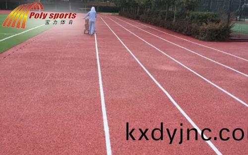 塑膠跑道改(gai)造畫線(xian)