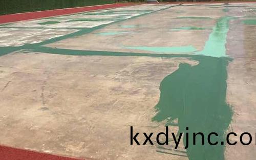 籃(lan)毬場施工(gong)廠傢補結水