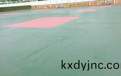 籃毬場(chang)施工(gong)噴麵漆