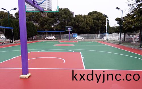 塑膠籃(lan)毬場(chang)