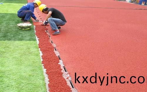 塑膠跑道跼部(bu)脩整