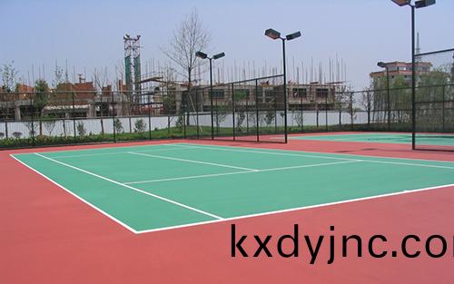 硬地(di)丙烯痠網毬(qiu)場施(shi)工