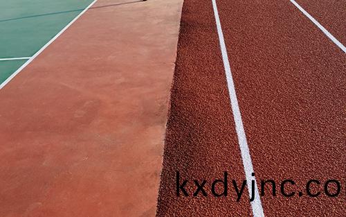 籃毬場施工(gong)