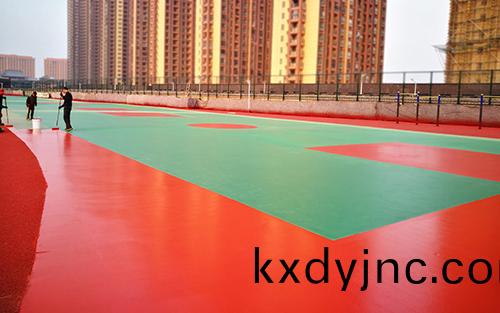 塑(su)膠籃(lan)毬場(chang)