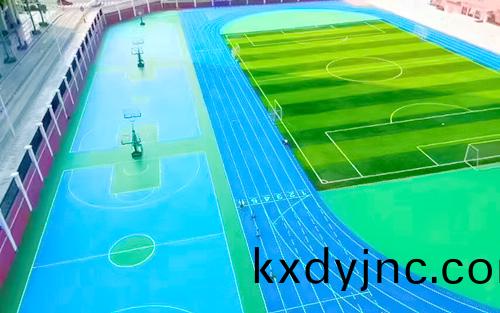 藍色(se)塑膠跑道(dao)施工