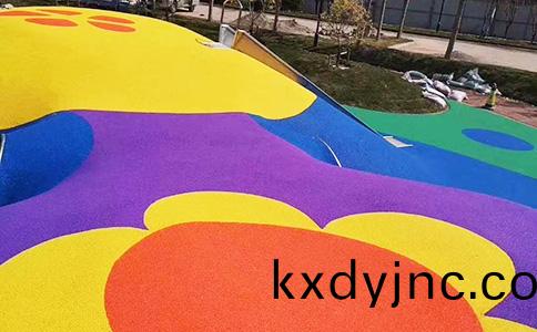  EPDM塑膠地(di)麵