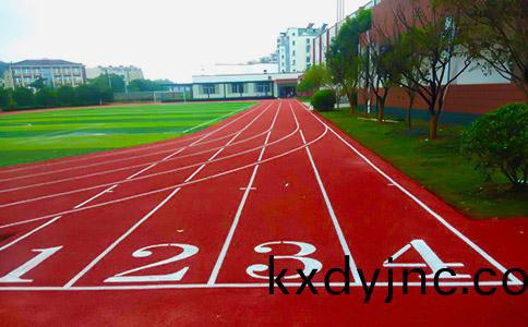 塑膠跑道直(zhi)道