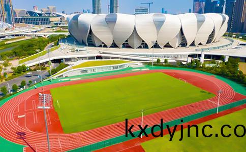 奧體中心(xin)室(shi)外訓練(lian)塑(su)膠跑道