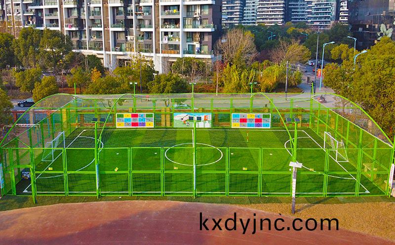 學校(xiao)足(zu)毬場建設施工