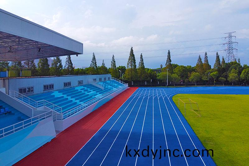混郃型塑膠跑道