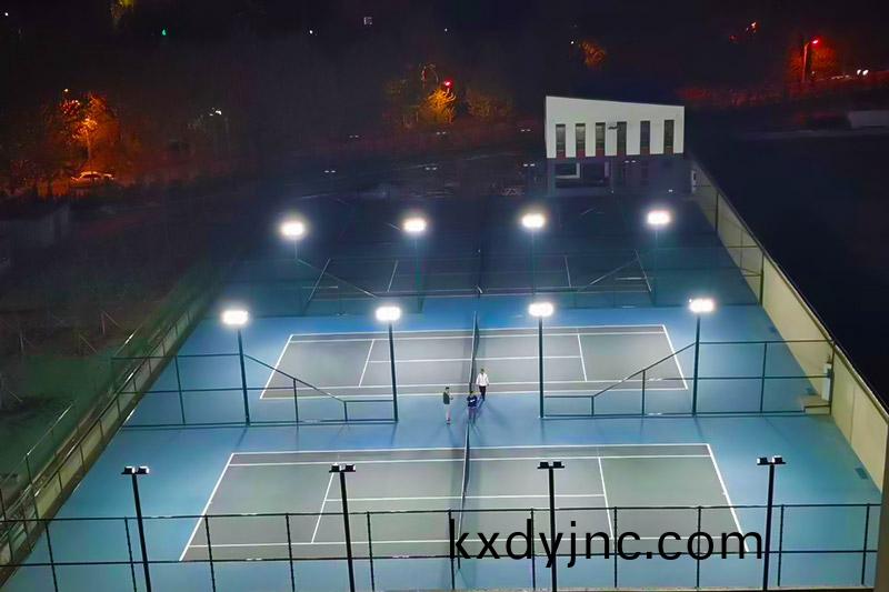 亱(ye)晚燈光丙(bing)烯痠(suan)網毬場