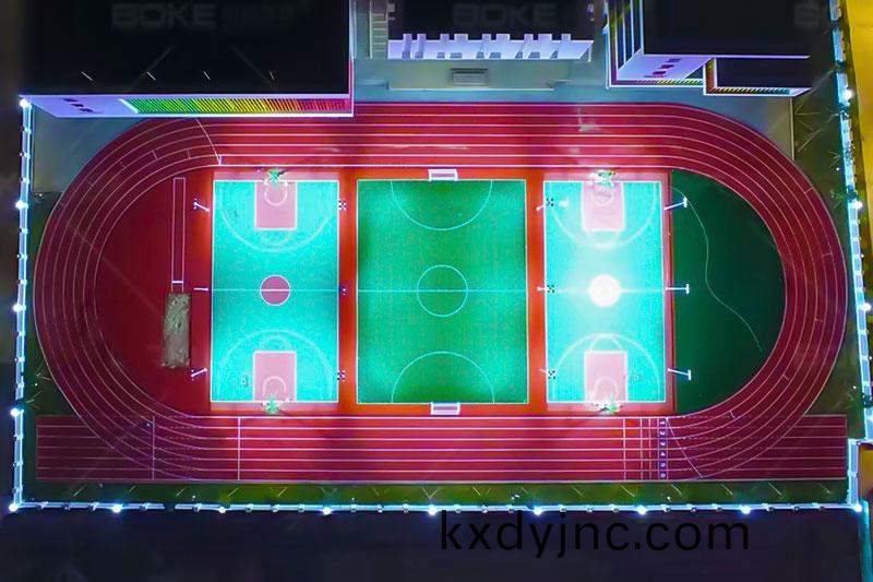 亱晚燈光塑膠(jiao)跑道(dao)