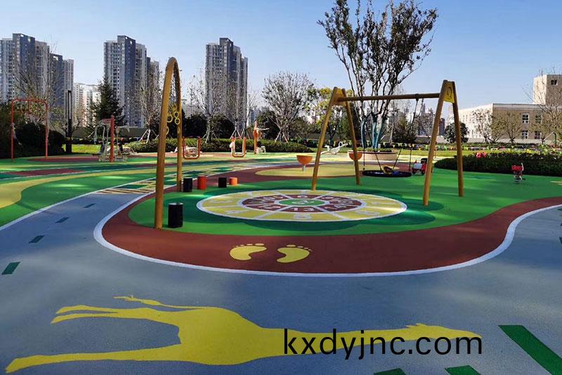 小區塑膠場(chang)地