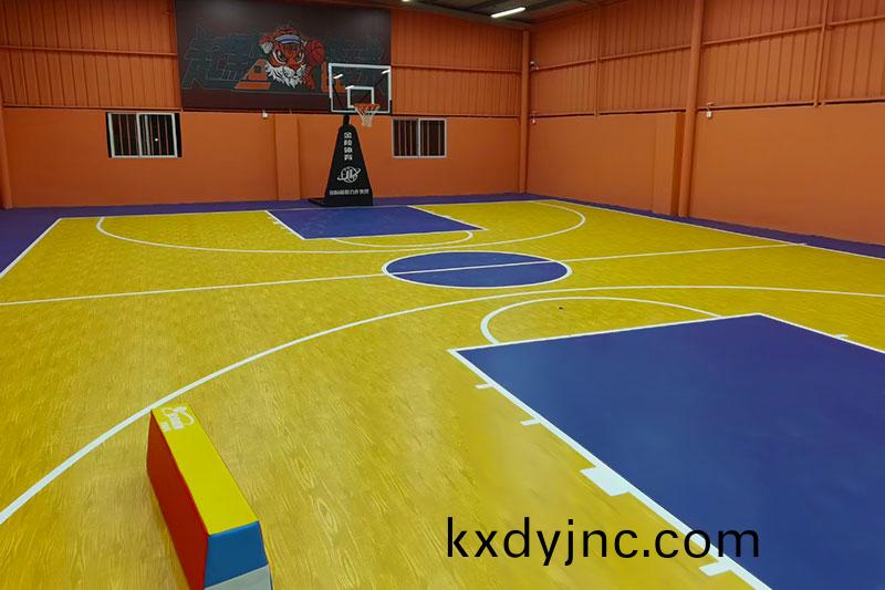 木地闆籃毬場(chang)