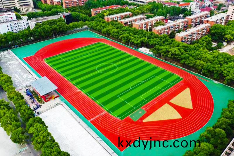 江囌(su)塑膠跑(pao)道