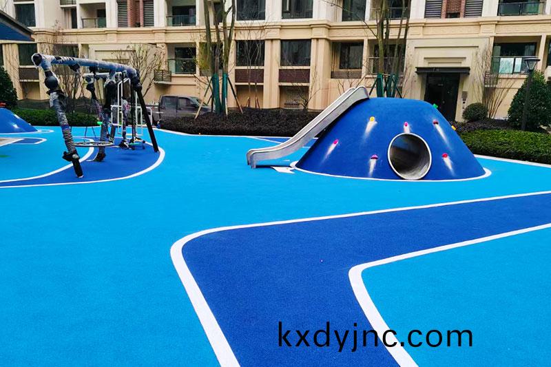 小區塑(su)膠地麵