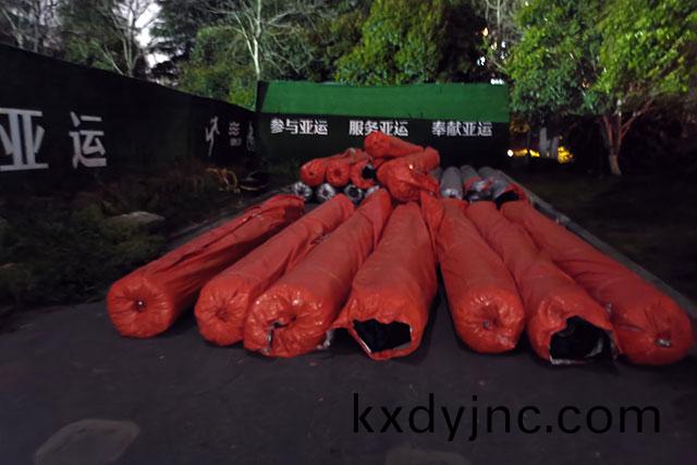 屋頂(ding)足毬場草坪